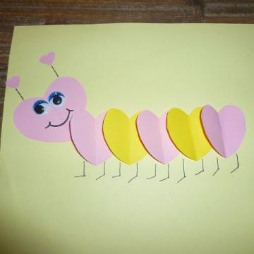 Wurm aus Papier selbst basteln Schritt 11