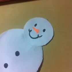 Schneemann aus Papier basteln Schritt 5