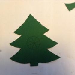 Teelichthalter aus Tonpapier in Form von Weinachtsbaum und Stern Schritt 3