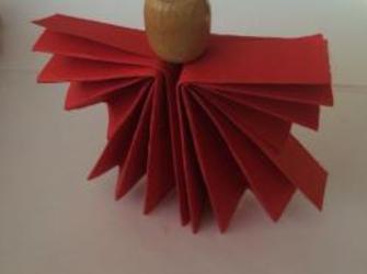 Weihnachtsengel aus Papier basteln Schritt 14