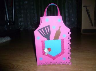 Rosa-Tasche aus Pappe selbst basteln Schritt 15