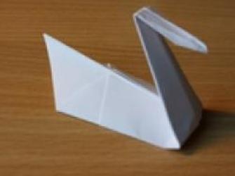 Origami Schwan aus Papier basteln Schritt 9