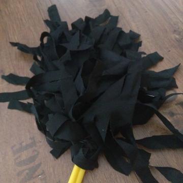 Cheerleader Pompons selbst basteln Schritt 5